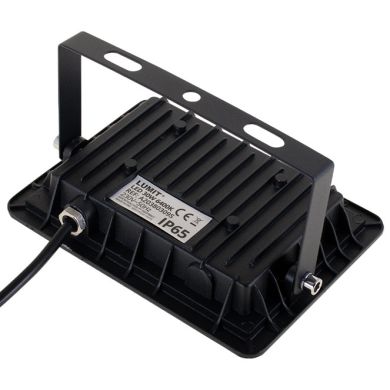 Proyector TUMUT IP65 30W LED 2250lm 6400K C.16,7xL.2,9xA.12,0cm Negro
